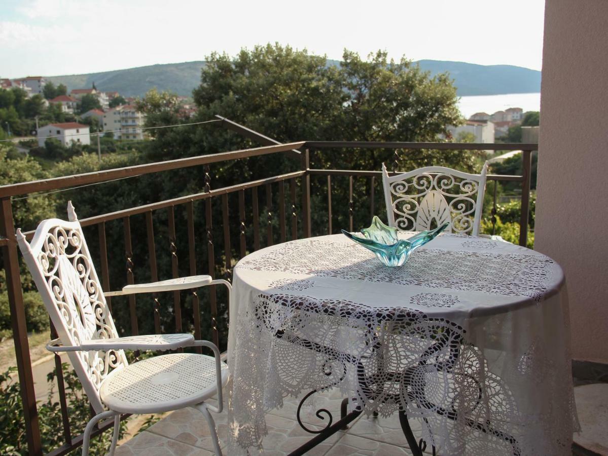 Apartmani Nada Seget Vranjica Exterior photo